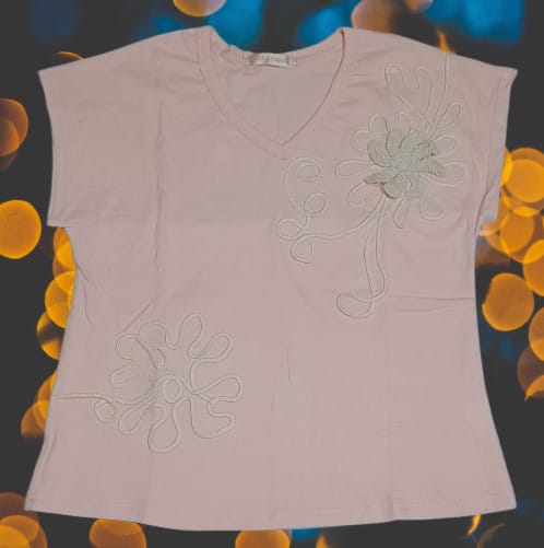 Blusa Bordada em Crochê